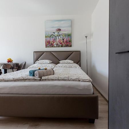 Aliz Apartman Мишкольц Экстерьер фото